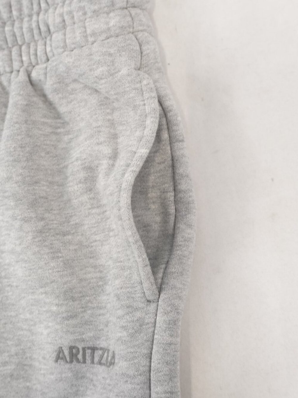 Aritzia Boyfriend Basic Wide Sweatpants In Heather Chrome Women's Size XS - NWT - Picture 5 of 11